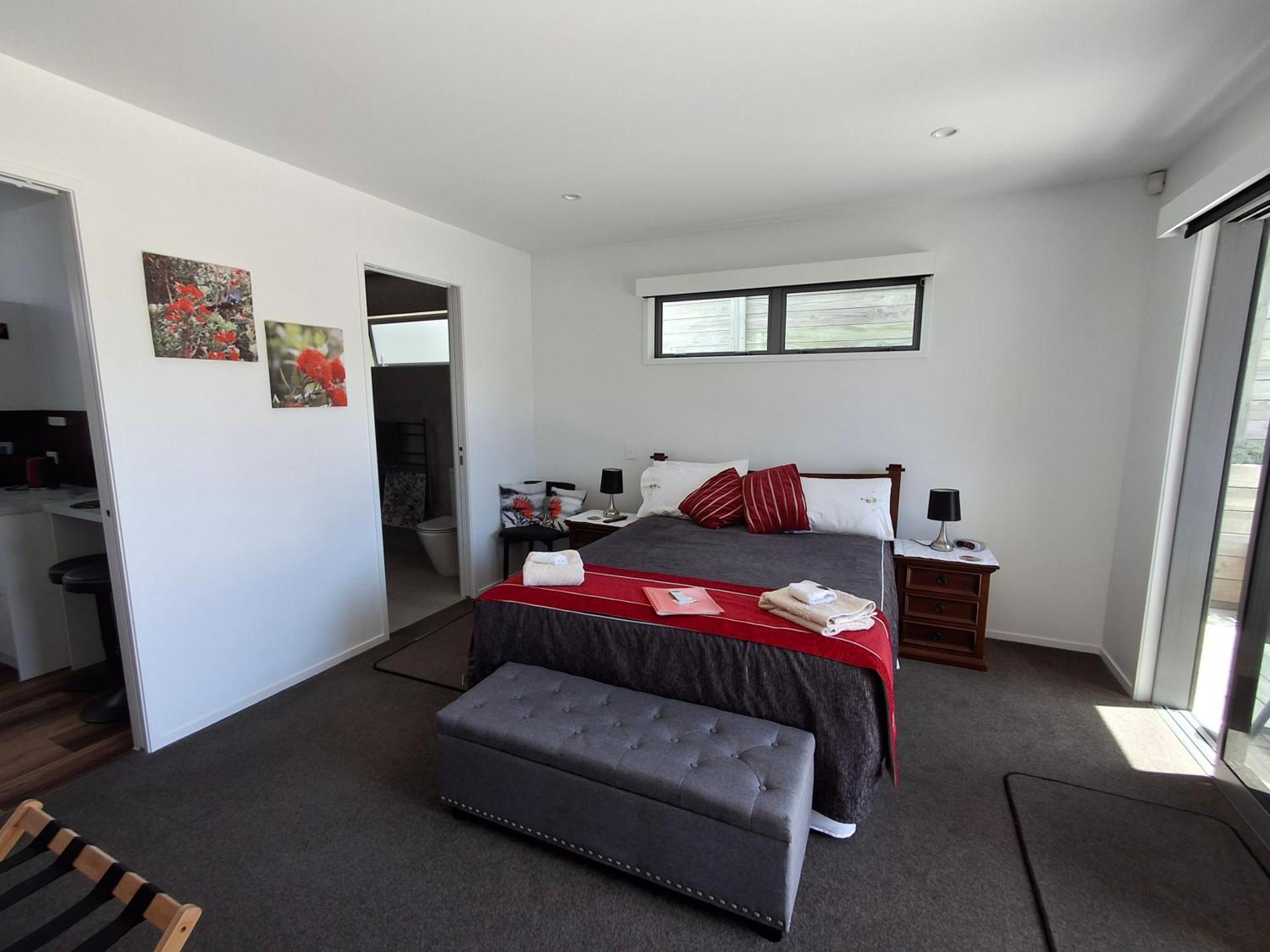 Papamoa Beach, Pohutukawa Deluxe Studio, On Hugoway Экстерьер фото